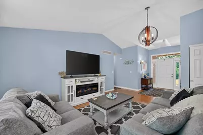 1607 Brook Ridge Circle Drive, Lawrenceburg, IN 47025 - Photo 7