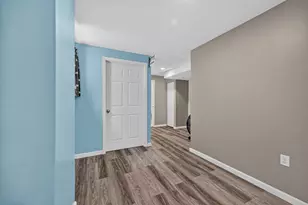 1607 Brookridge Cir Dr, Lawrenceburg, IN 47025 - Photo 25