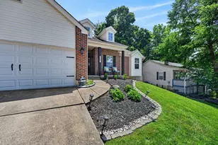 1607 Brookridge Cir Dr, Lawrenceburg, IN 47025 - Photo 5
