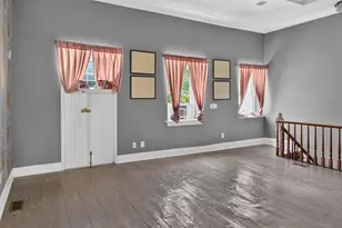 712 E Main St, Madison, IN 47250 - Photo 27