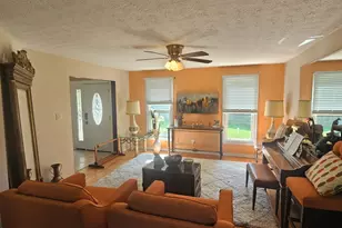 1738 Brookridge Cir Dr, Lawrenceburg, IN 47025 - Photo 13