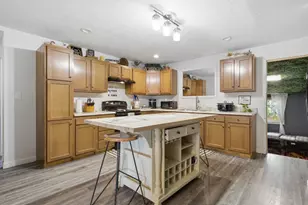 202 W 22nd St, Connersville, IN 47331 - Photo 11