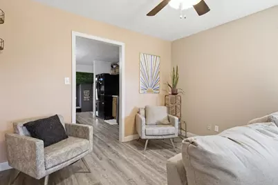 202 W 22nd Street, Connersville, IN 47331 - Photo 9