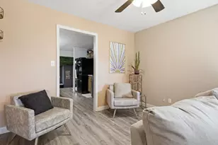 202 W 22nd St, Connersville, IN 47331 - Photo 9