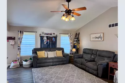 705 W 15th Street, Greensburg, IN 47240 - Photo 5