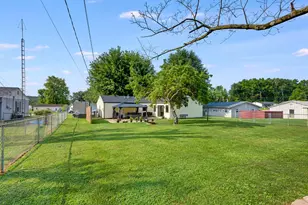 1332 W 6th St, Connersville, IN 47331 - Photo 31