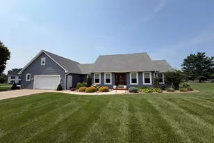 61 Callery Pear Dr, Batesville, IN 47006 - Photo 1