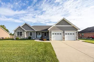 359 Abby Ln, Batesville, IN 47006 - Photo 3