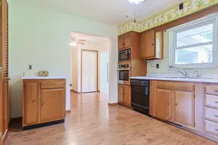 112 Hillview Dr, Aurora, IN 47001 - Photo 11