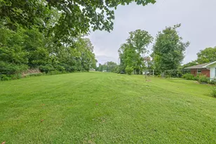 112 Hillview Dr, Aurora, IN 47001 - Photo 43