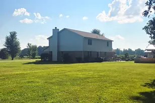 11302 Gutapfel Rd, Sunman, IN 47041 - Photo 9
