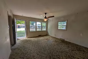 1924 Locust St, Madison, IN 47250 - Photo 3