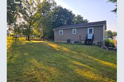 1074 Sunset Drive, Lawrenceburg, IN 47025 - Photo 5