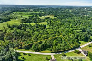 35 Indian Ridge Dr, Aurora, IN 47001 - Photo 1
