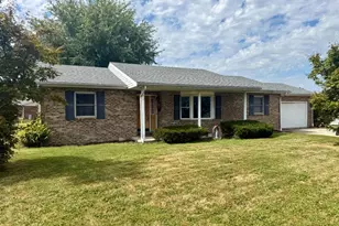205 Whippoorwill Dr, Batesville, IN 47006 - Photo 1