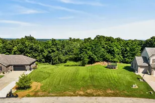 82 Indian Ridge Dr, Aurora, IN 47001 - Photo 1