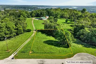 16 Tall Oak Dr, Aurora, IN 47001 - Photo 1