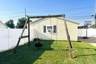228 W 12th St, Connersville, IN 47331 - Photo 19