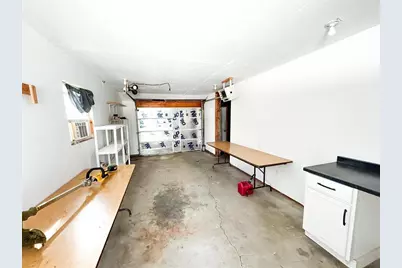 228 W 12th Street, Connersville, IN 47331 - Photo 21