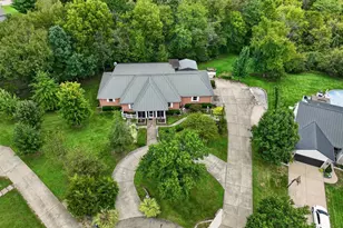 20902 Ridgecliff Ct, Lawrenceburg, IN 47025 - Photo 3