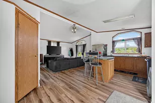 6472 Downey Ridge Rd, Dillsboro, IN 47018 - Photo 9