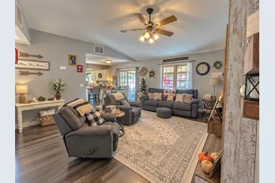 3640 W Starlight Drive, Connersville, IN 47331 - Photo 5