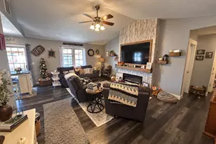 3640 W Starlight Dr, Connersville, IN 47331 - Photo 3