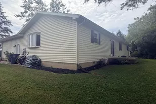 1112 Ranch Rd, Connersville, IN 47331 - Photo 11