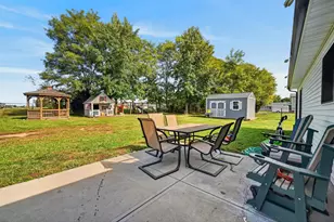 718 Golf View Dr, Milan, IN 47031 - Photo 21