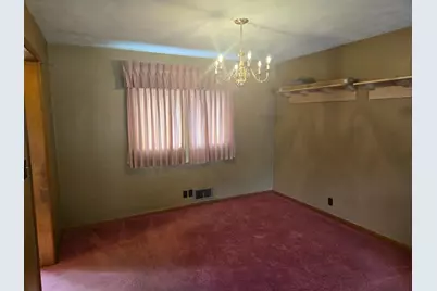 1523 W Memorial Drive, Connersville, IN 47331 - Photo 3