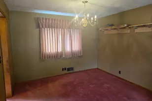 1523 W Memorial Dr, Connersville, IN 47331 - Photo 3
