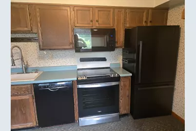 1523 W Memorial Drive, Connersville, IN 47331 - Photo 7