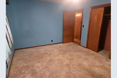 1523 W Memorial Drive, Connersville, IN 47331 - Photo 11