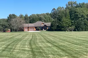 1153 Bauer Farm Dr, Batesville, IN 47006 - Photo 3