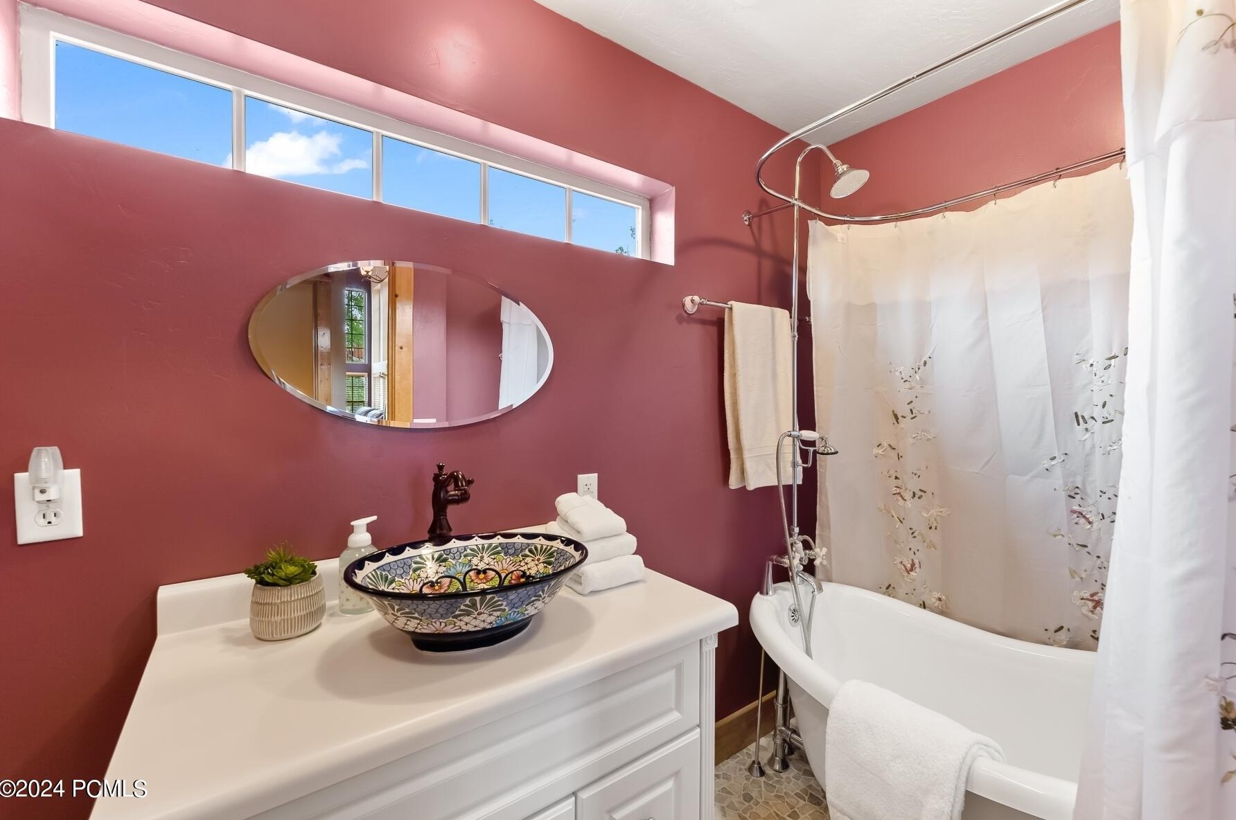 1321 Elk Rd, Hoytsville UT 84017-9345 exterior