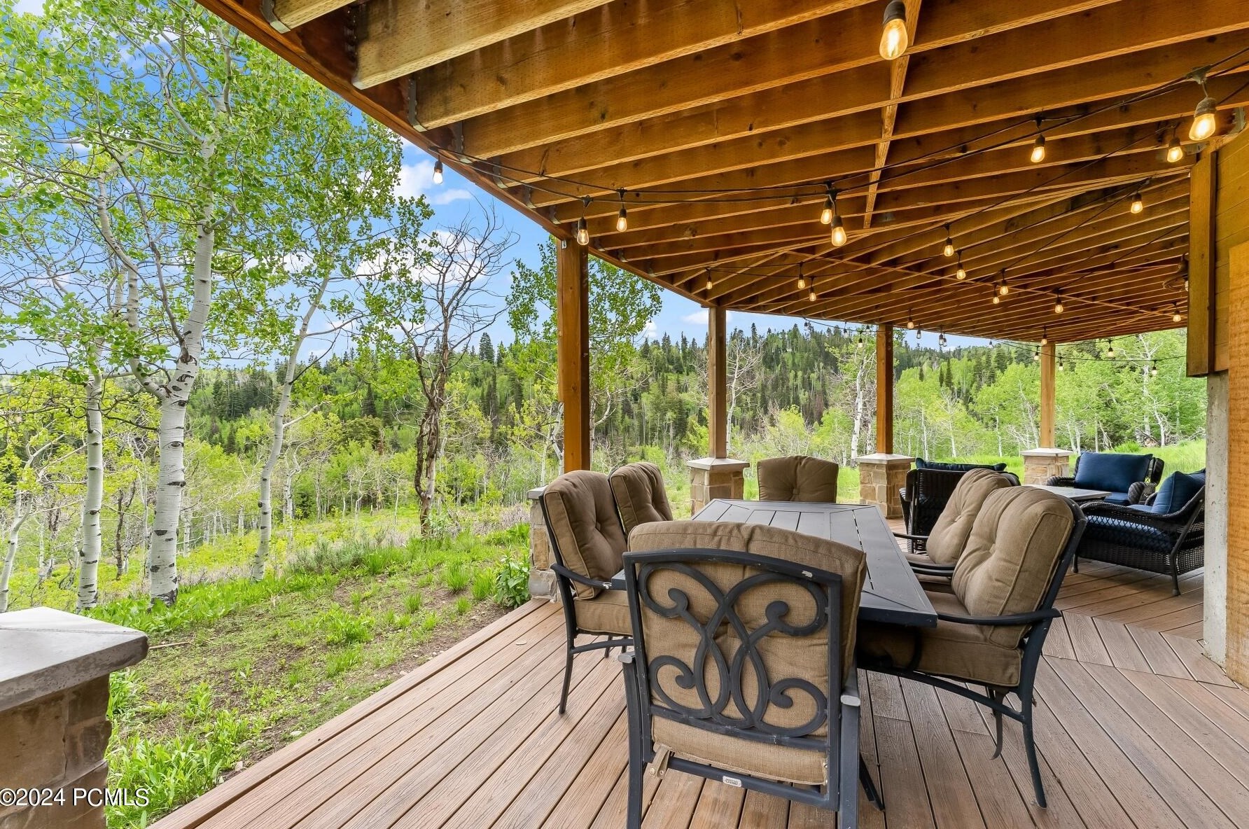 1321 Elk Rd, Hoytsville UT 84017-9345 exterior