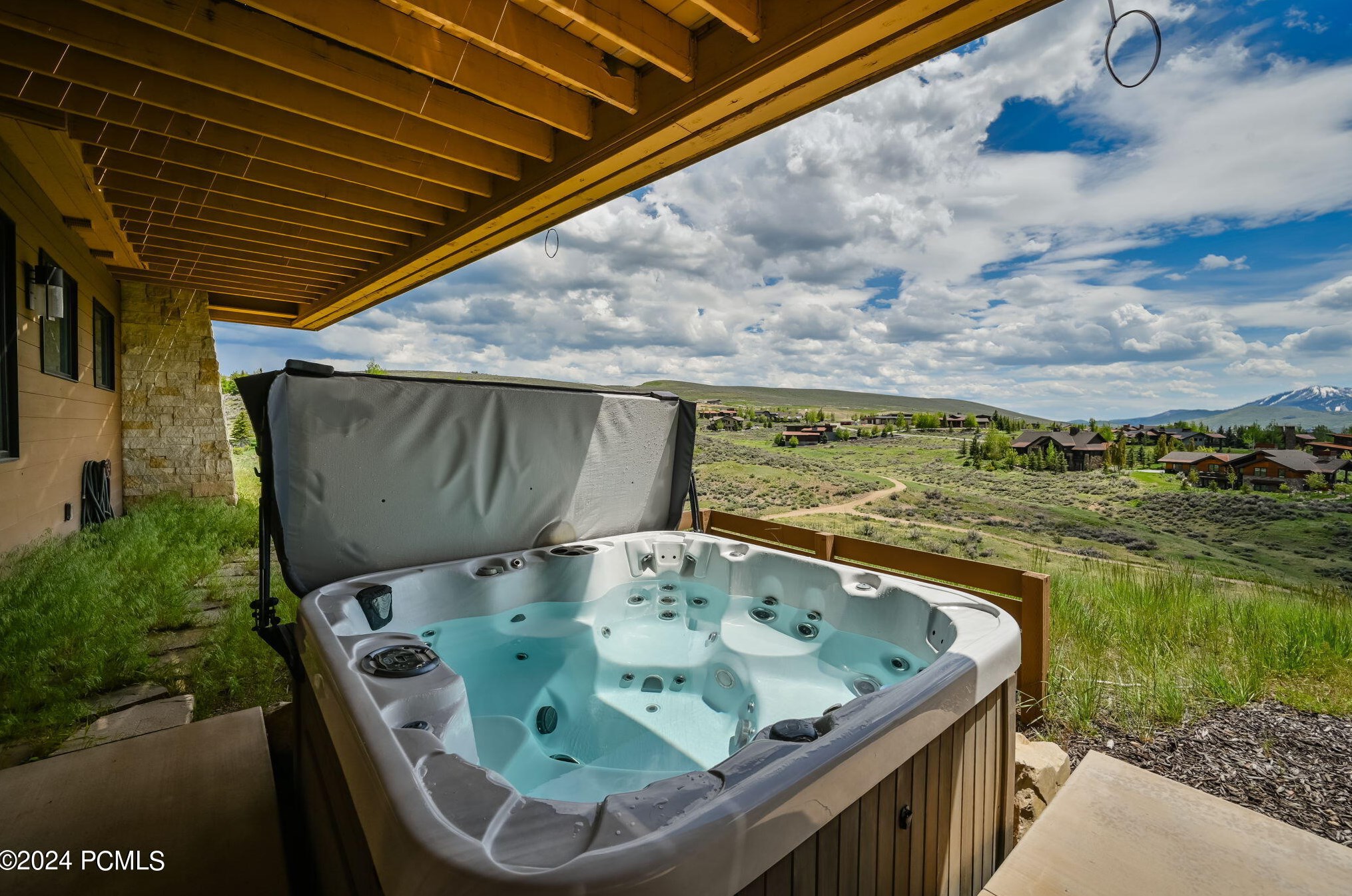 2496 Westview Trl, Park City UT 84098-6287 exterior