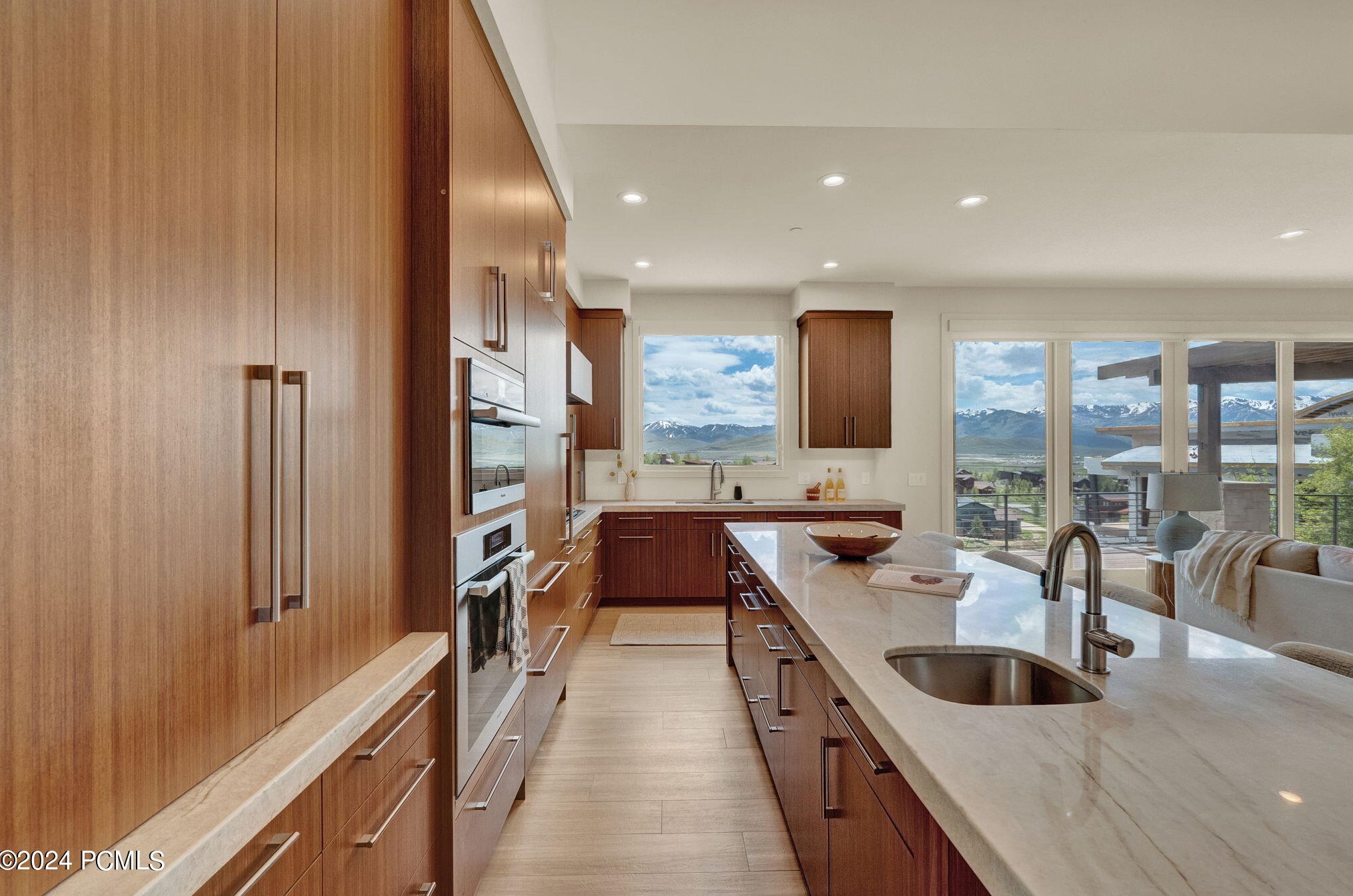 2496 Westview Trl, Park City UT 84098-6287 exterior