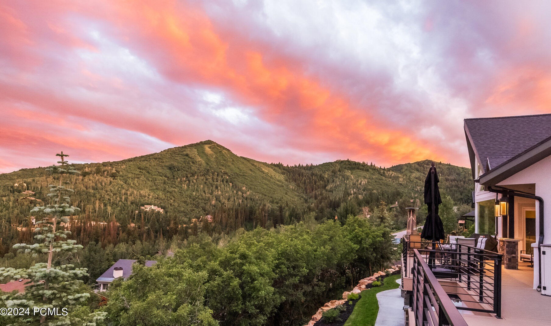 7369 Stagecoach Dr, Park City UT 84098-5332 exterior