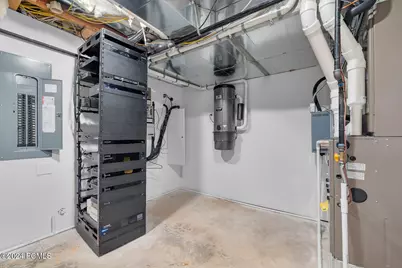 2508 E Murray Holladay Road, Holladay, UT 84117 - Photo 43