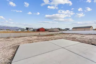 2118 Snowy Crane Dr, Clinton, UT 84015 - Photo 43