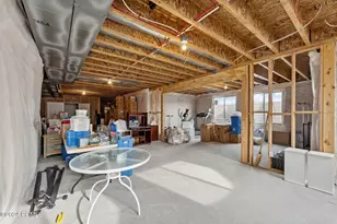 2118 Snowy Crane Dr, Clinton, UT 84015 - Photo 37