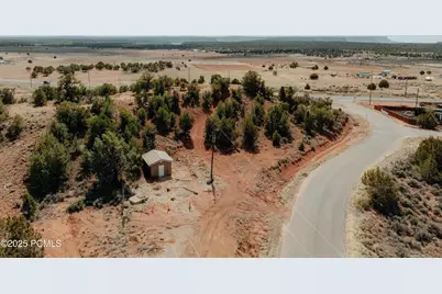 1933 S Cyn Drive, Hurricane, UT 84737 - Photo 7