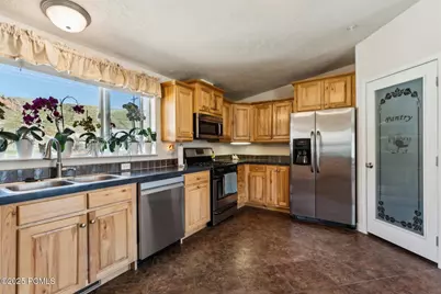 29706 Old Lincoln Highway, Wanship, UT 84017 - Photo 25