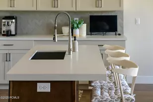 11661 N Shoreline Dr, Hideout, UT 84036 - Photo 29