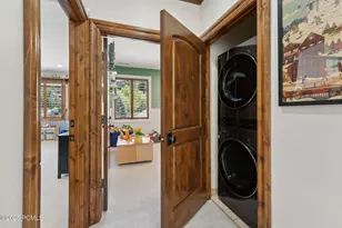 1 Cross Hill Ln, Sandy, UT 84092 - Photo 61