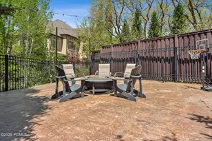 1 Cross Hill Ln, Sandy, UT 84092 - Photo 11