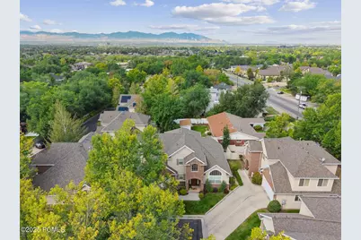 1917 E Holladay View Place, Holladay, UT 84117 - Photo 57