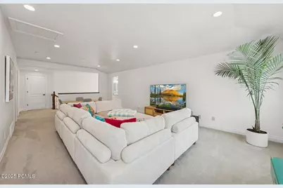 1917 E Holladay View Place, Holladay, UT 84117 - Photo 29