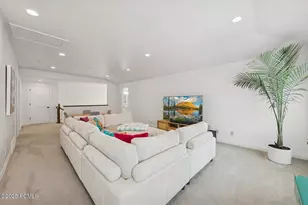 1917 E Holladay View Pl, Holladay, UT 84117 - Photo 29